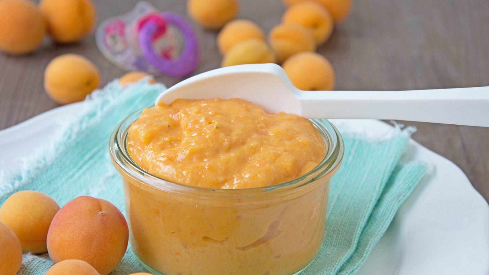 Aprikose-Getreide-Milchbrei 1 Aprikose-Getreide-Milchbrei