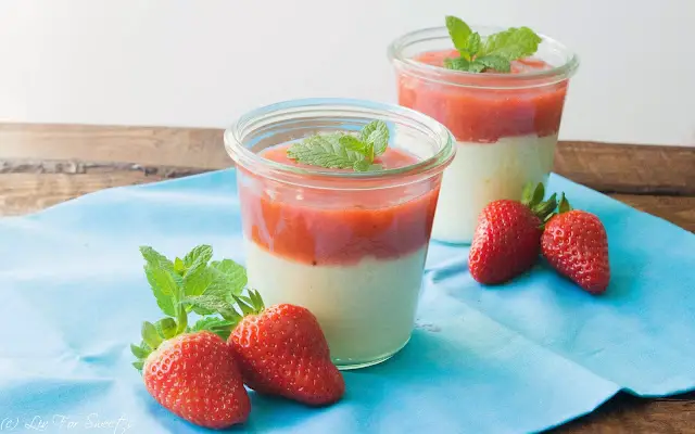 Griessbrei mit Erdbeer