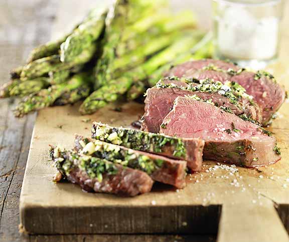 Tagliata vom Grill mit Spargeln